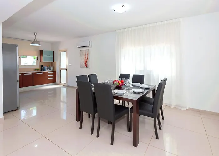 Anemona - 100m From Pernera Villa *