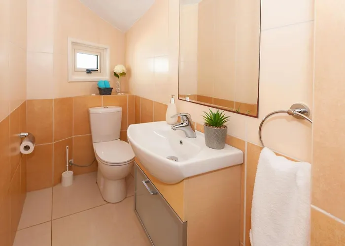 Anemona - 100m From Pernera Villa Protaras