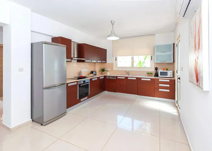 Anemona - 100m From Pernera *