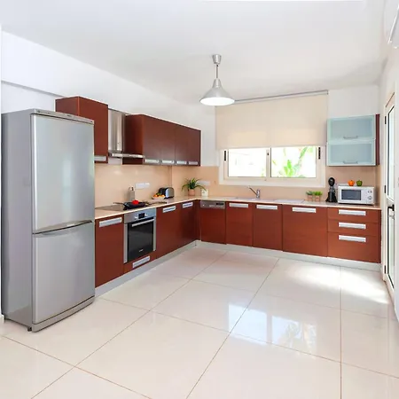 Anemona - 100m From Pernera *